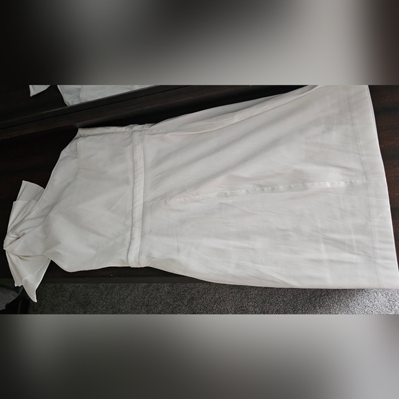 Dress - Picture 8 of 8